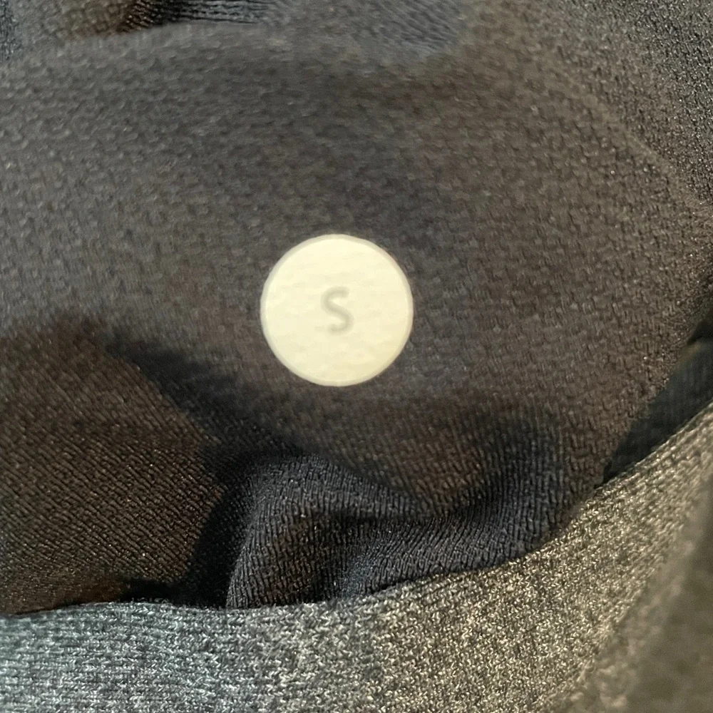 Men’s Lululemon Discipline Pant in charcoal grey. Size S.
